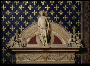 Keresztelő Szent János két gyertyatartóval körülvéve, egy ajtókeretből a Sala dei Gigliben, 1470 (márvány) (lásd még: 82449)